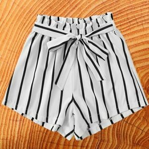 SHEIN Striped Belted Paper Bag Waist Shorts BW